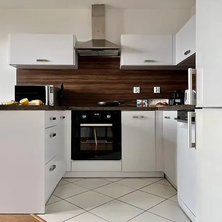 Apartament Umberto Eco 1 Apartment Jelenia Gora
